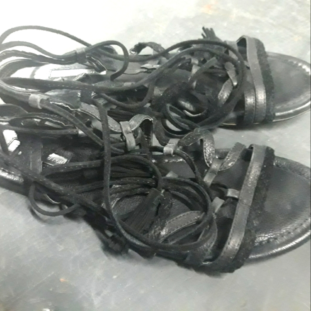 BGBG leather gladiator sandal. Size 38